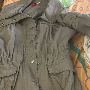 Non Name brand olive green jacket